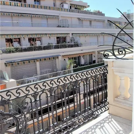 Little Palace Hotel