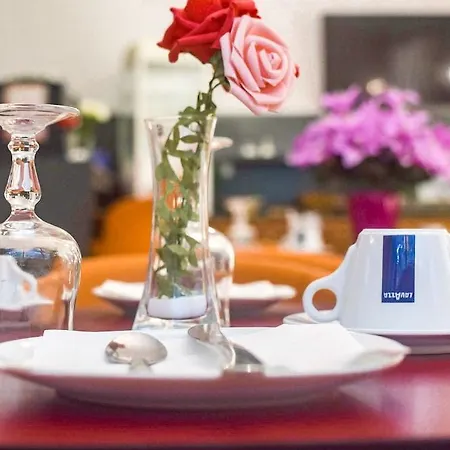 Hotel Little Palace 2*