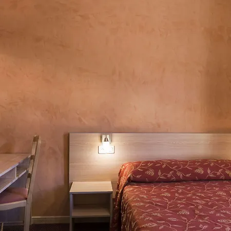 Hotel Little Palace 2*