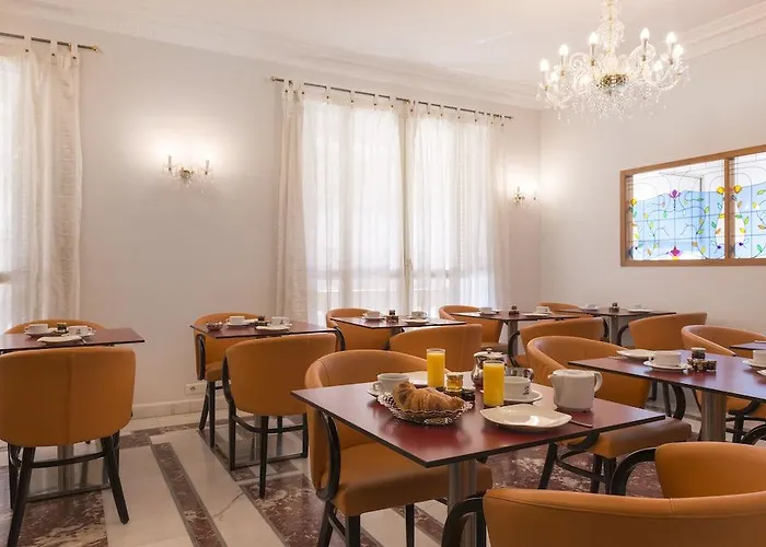 Little Palace Hotel 2*