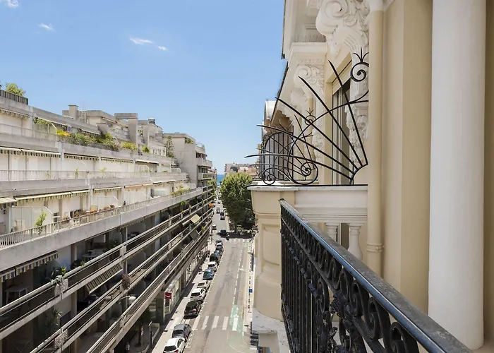 فندق Little Palace 2*