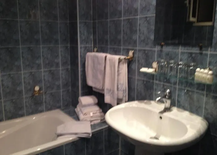 Little Palace فندق 2*