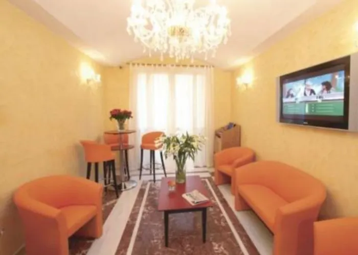 Little Palace فندق 2*