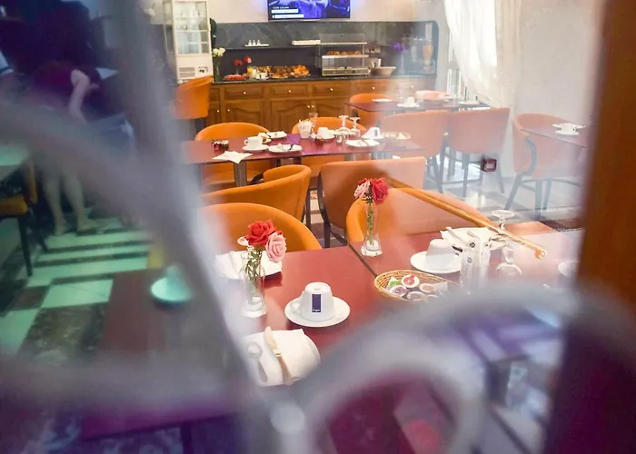 Little Palace فندق