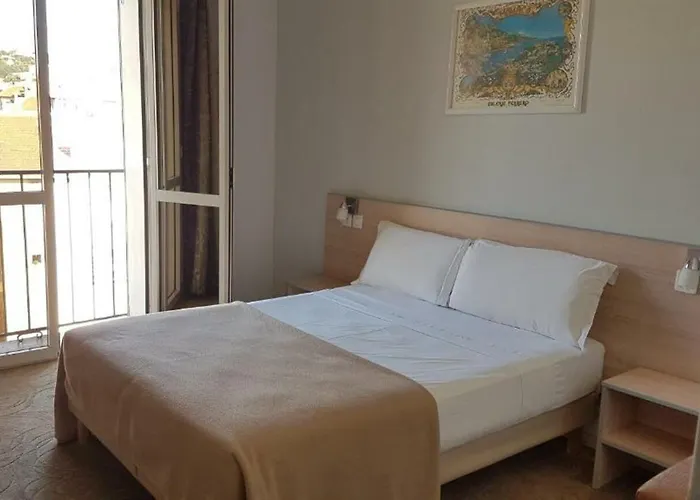 Little Palace نيس