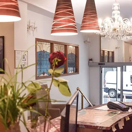 Hotell Little Palace 2*